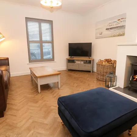 15 Tower Meadows Penzance